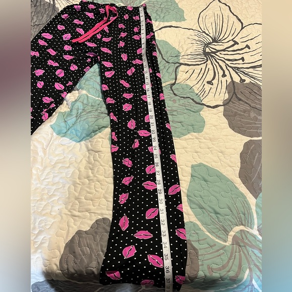• Kiss Me Pajama Set Tank Top and Pants PJs Pink, Black, White Polka Dots - Picture 16 of 17